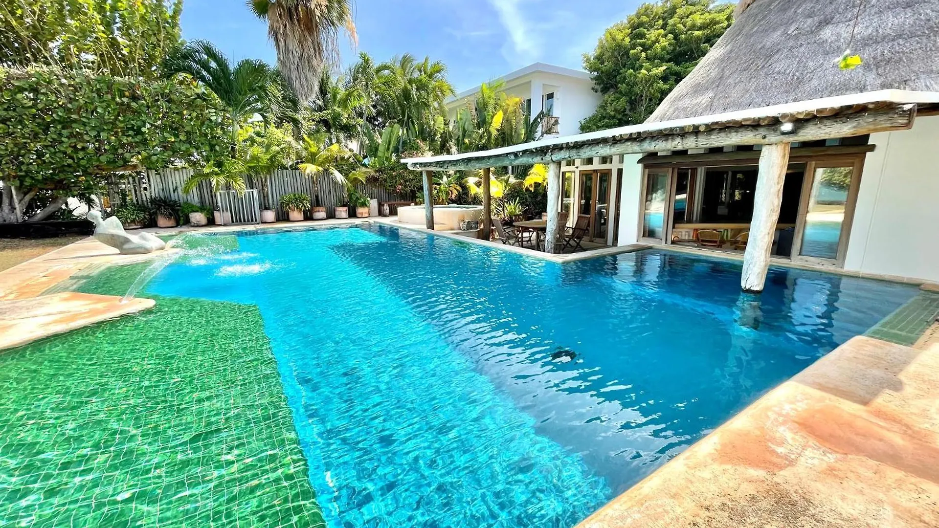 6Br Spacious Waterfront Villa With Private Pool By Solmar Rentals Cancun Mexico